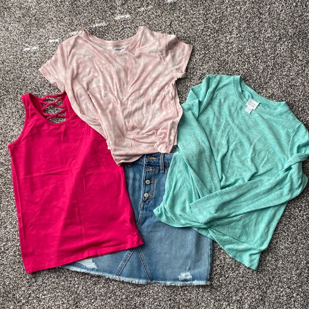 Girls size 12/14 Shirts and Skirt